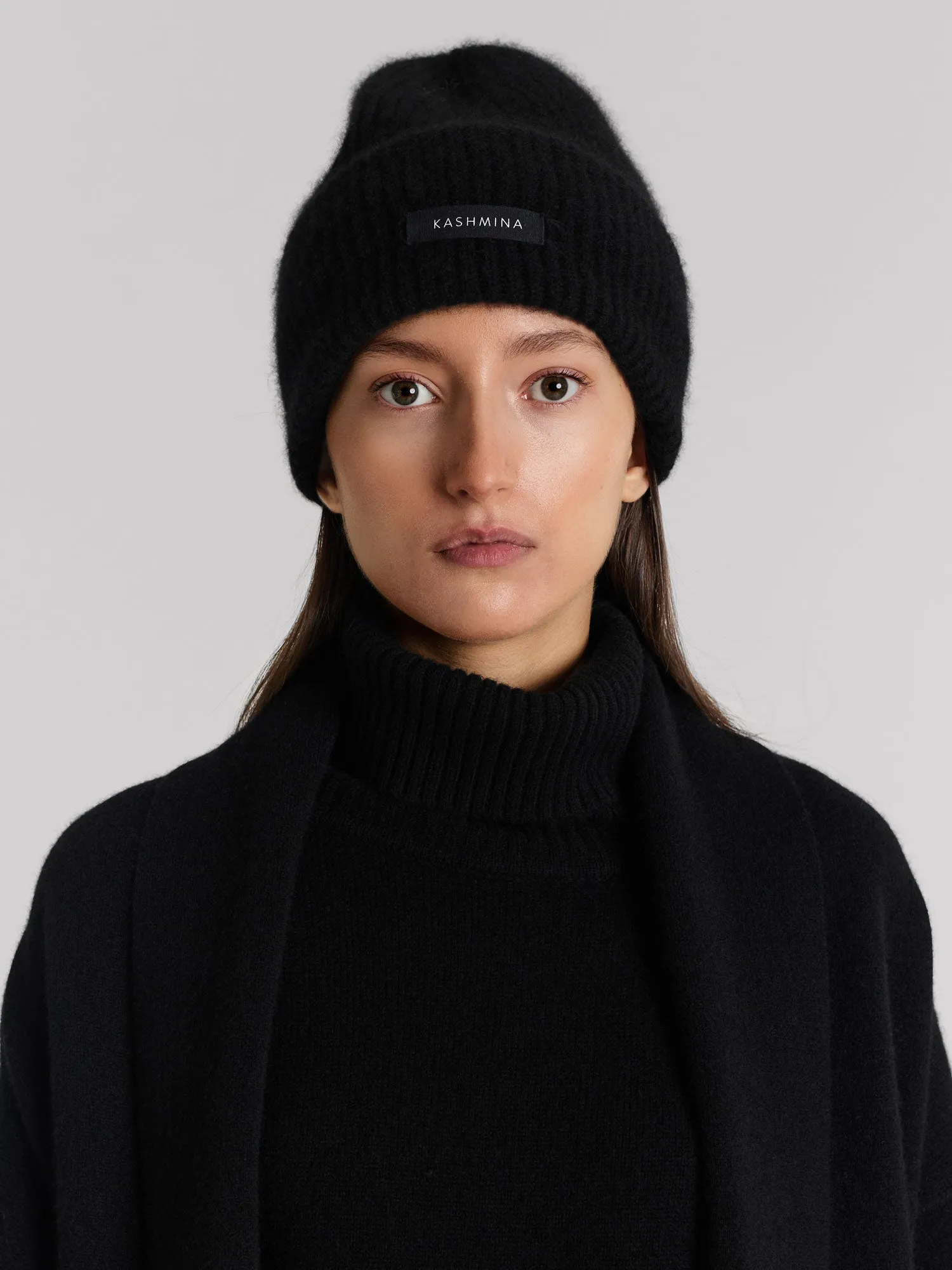 Cashmere beanie "Odny" - Black