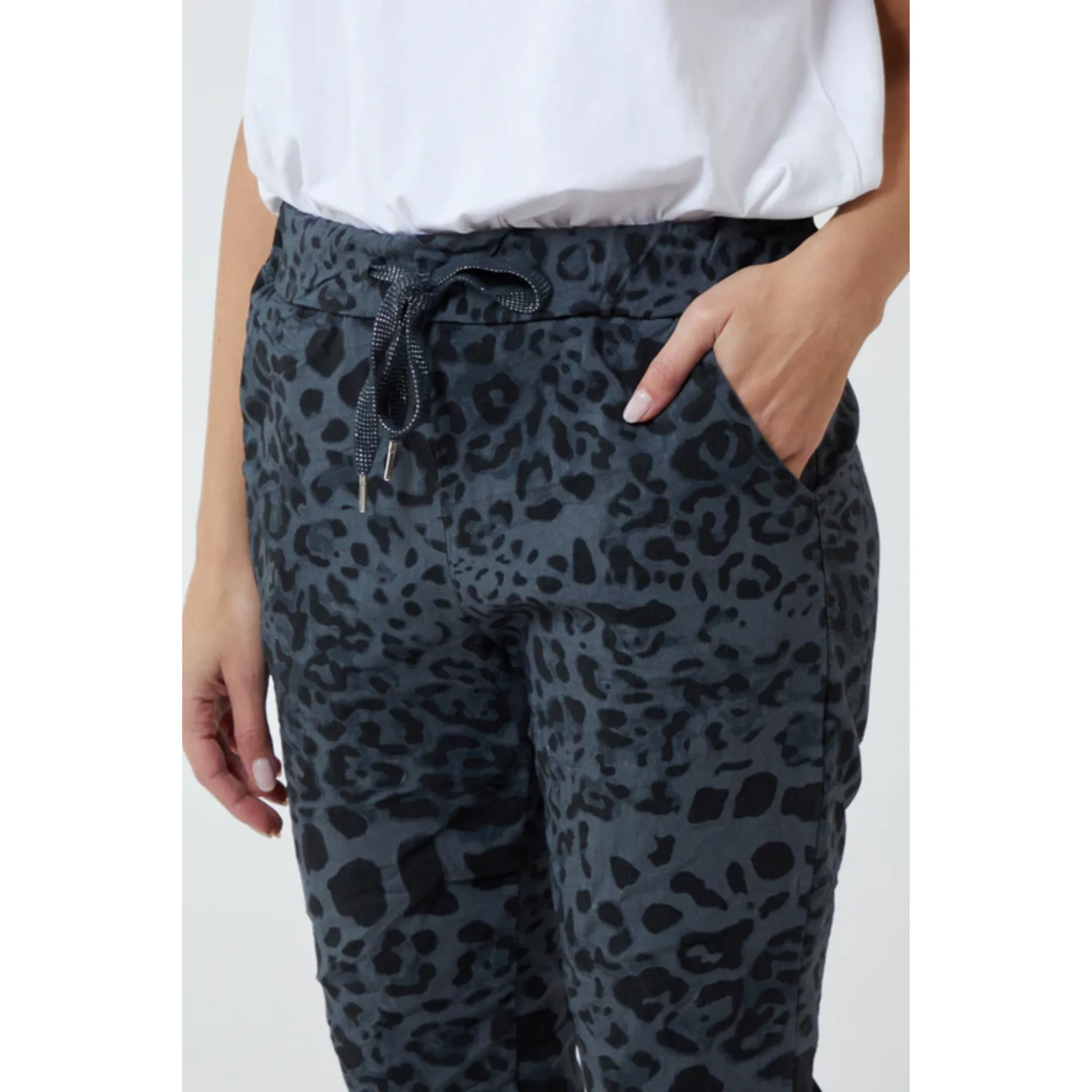 Magic Pants Super Stretch Leopard Trousers