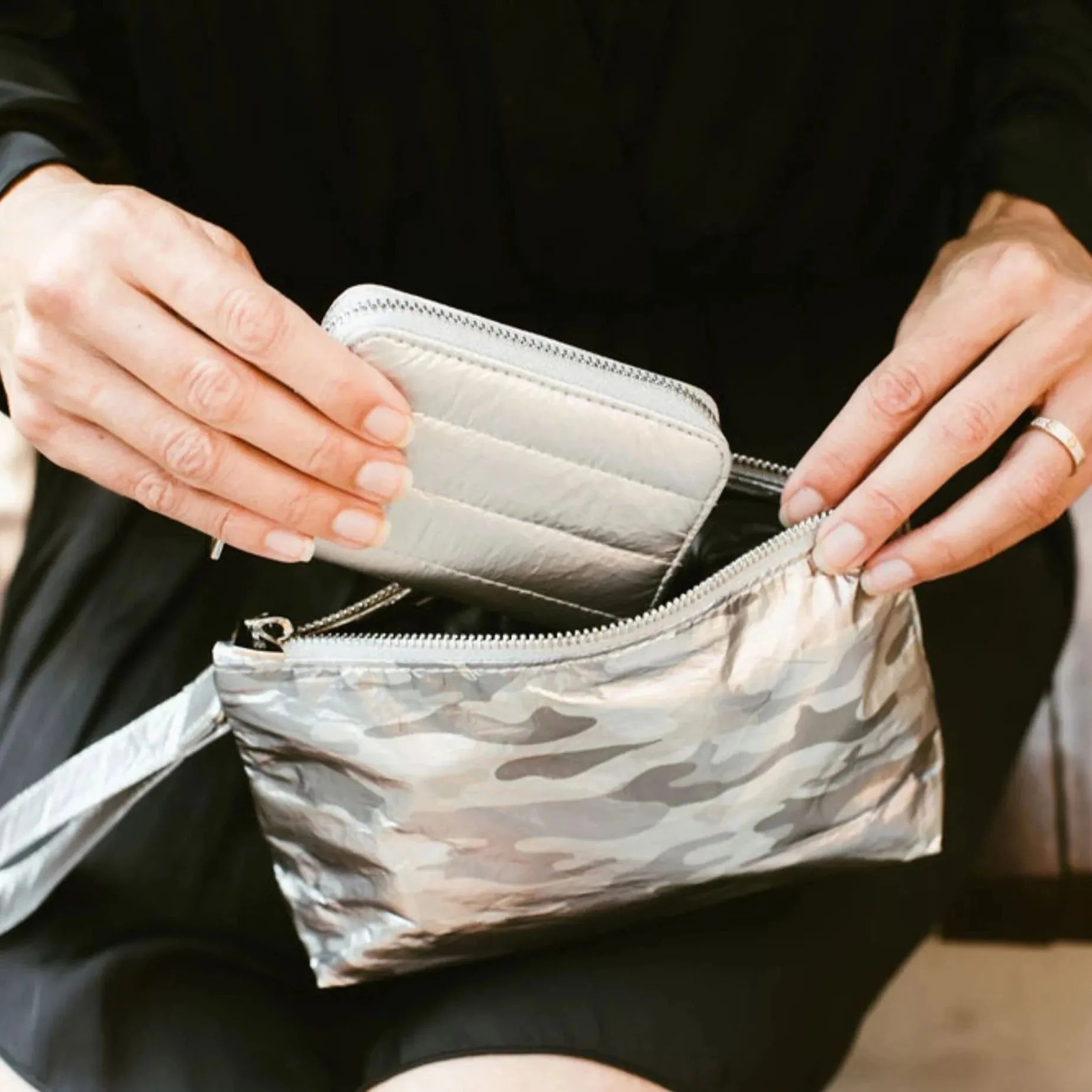 Puffer Silver Zipper Wallet by HiLoveTravel