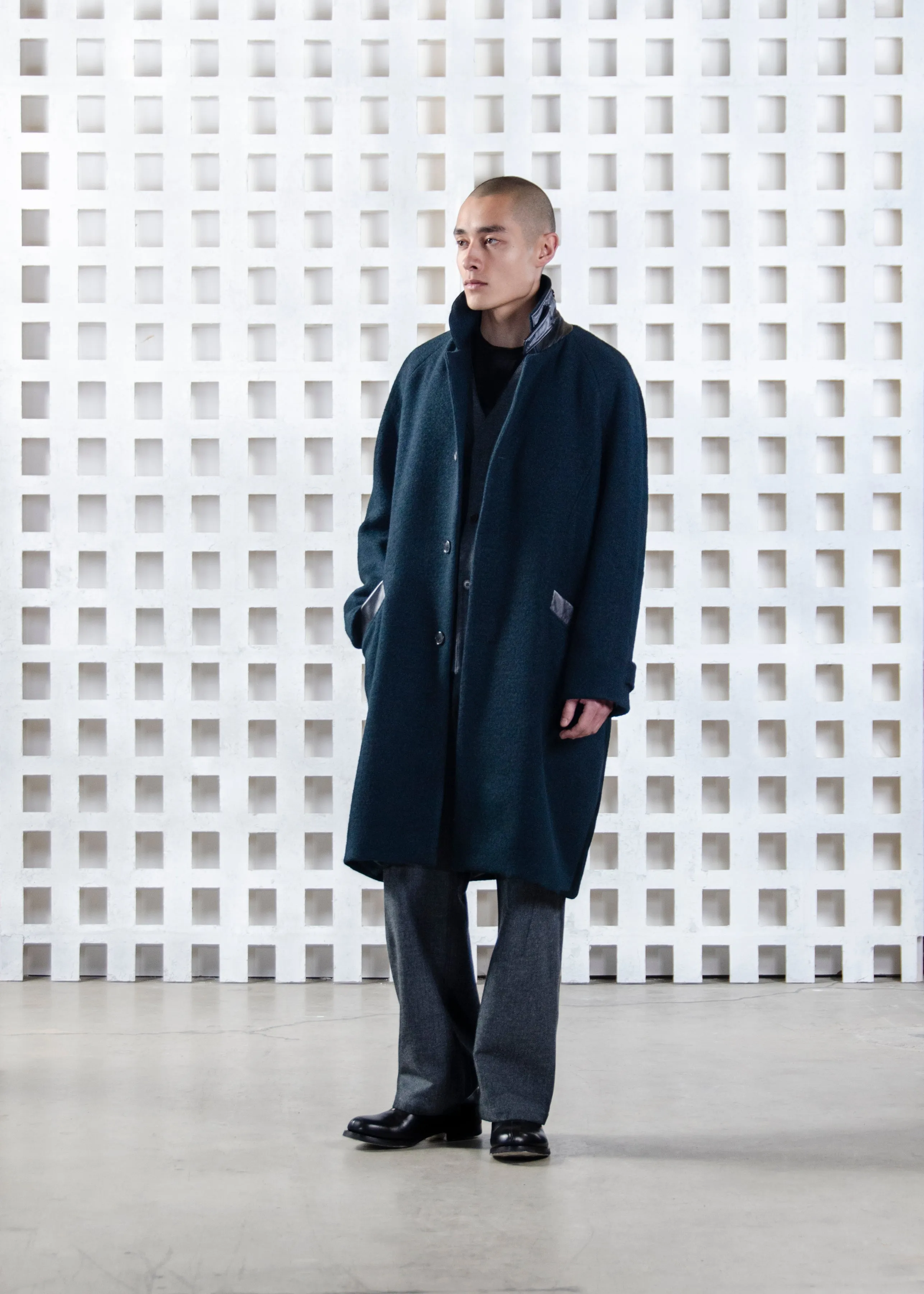 Raglan Overcoat Wool Bouclé Navy - PREORDER