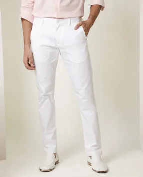 Rare Rabbit Men's Daron White Solid Mid-Rise Regular Fit Stretch Trousers
