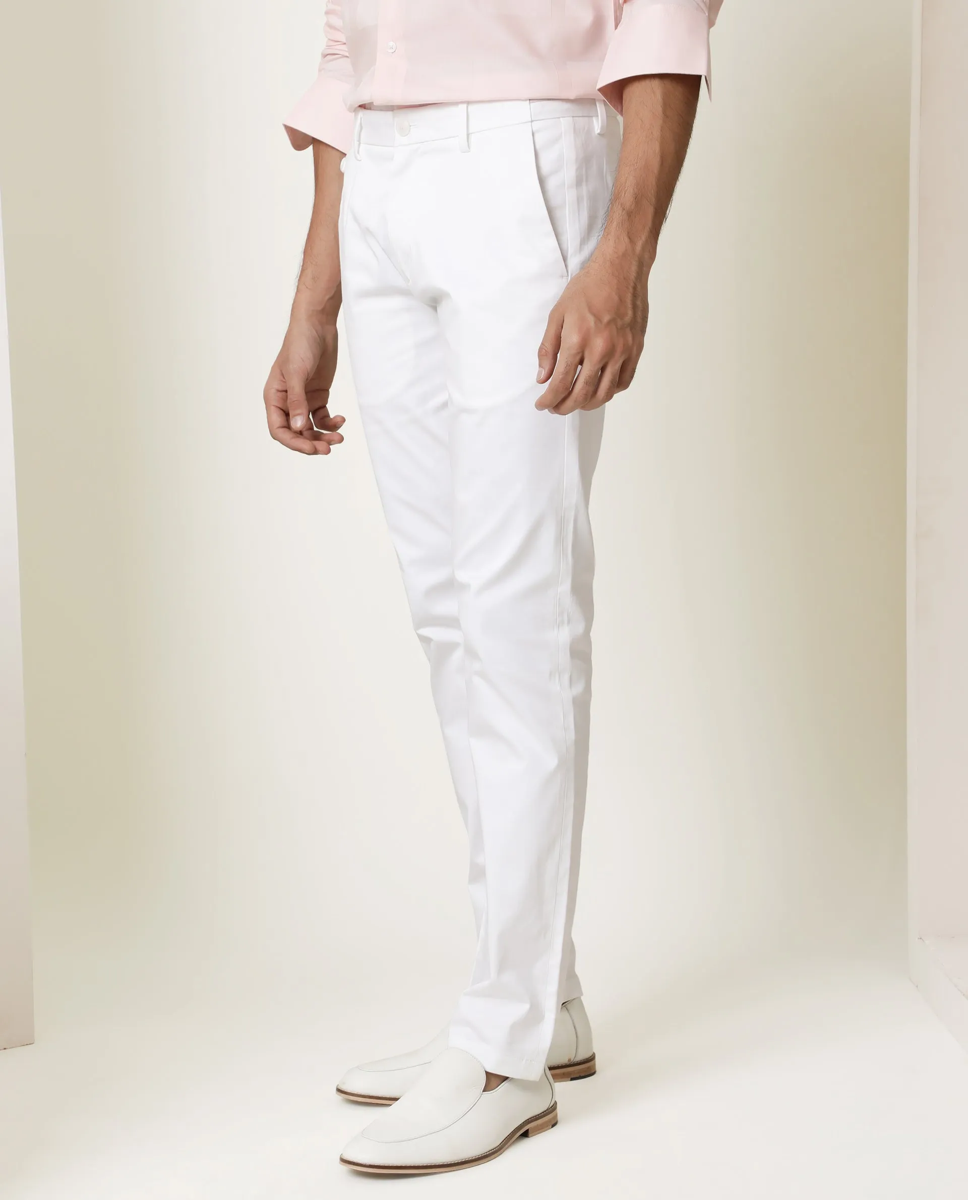 Rare Rabbit Men's Daron White Solid Mid-Rise Regular Fit Stretch Trousers