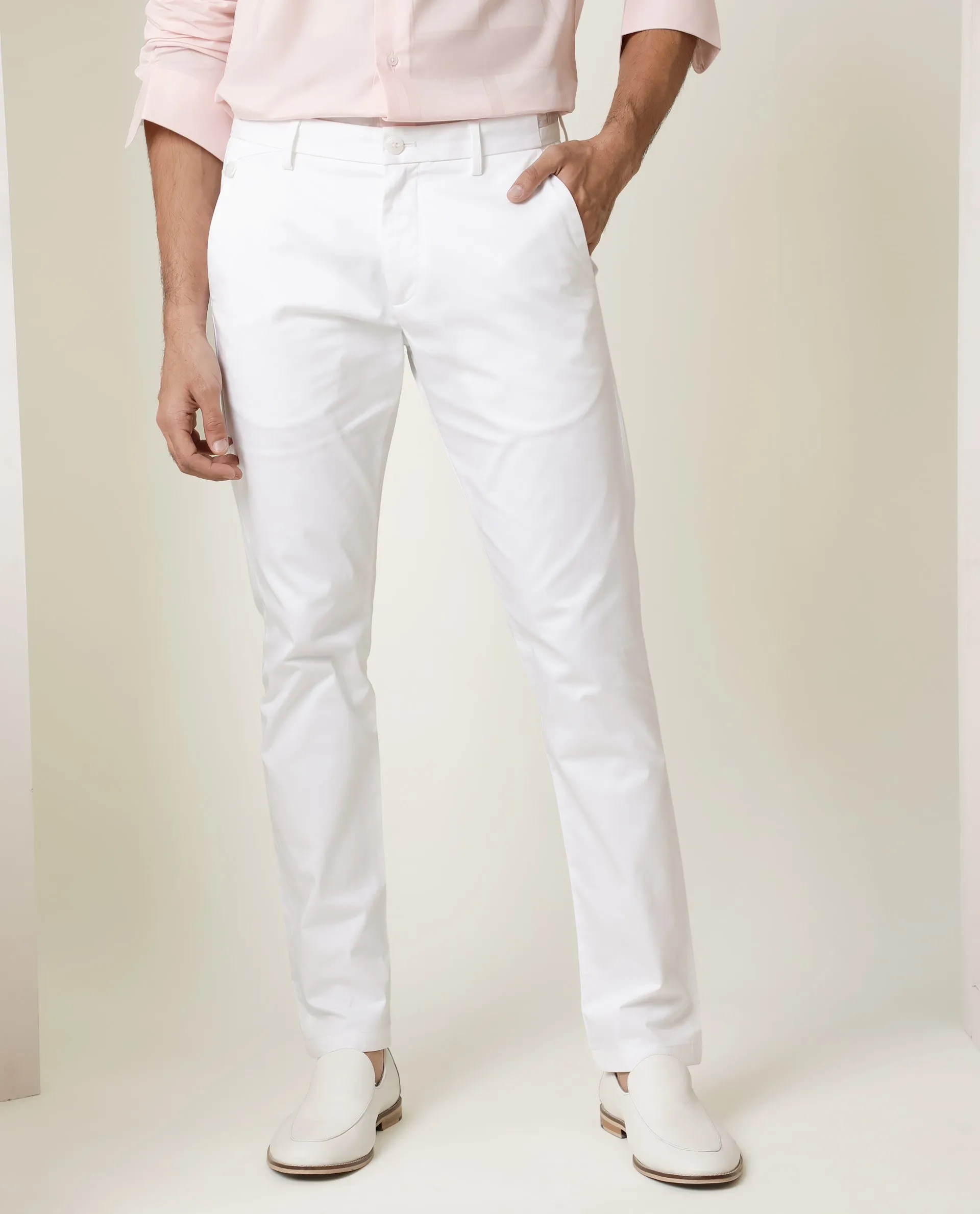 Rare Rabbit Men's Daron White Solid Mid-Rise Regular Fit Stretch Trousers