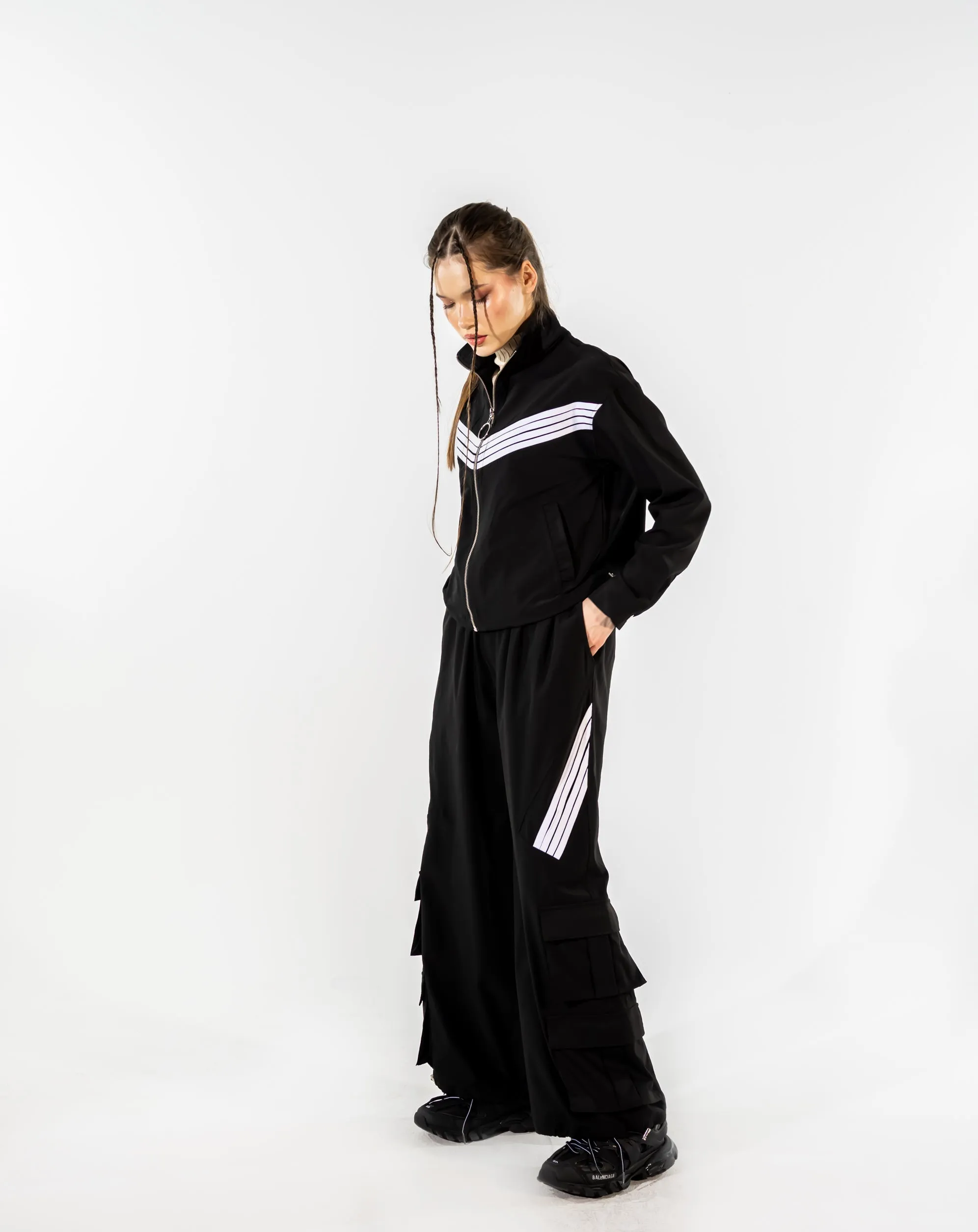STRIPPED POCKET WIDE LEG PANT-BLACK