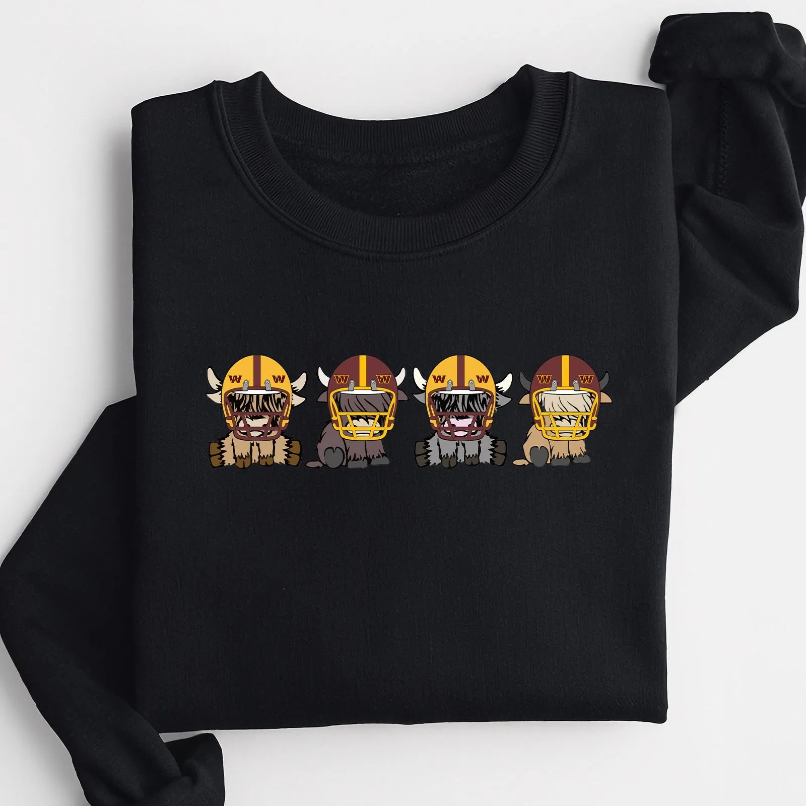 Washington Commanders Highland Cow Football Team Football Lovers Gift Unisex Crewneck Hoodie Sweatshirt